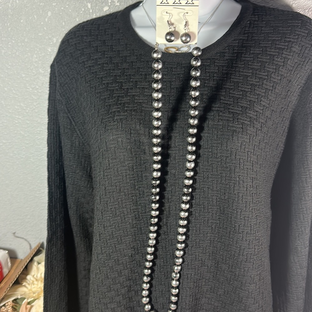 NWT bead necklace and earring set! - Picture 2 of 5